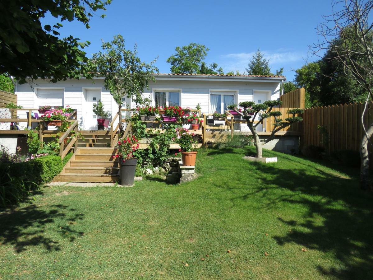 Les Arums De Fondeminjean Bed & Breakfast