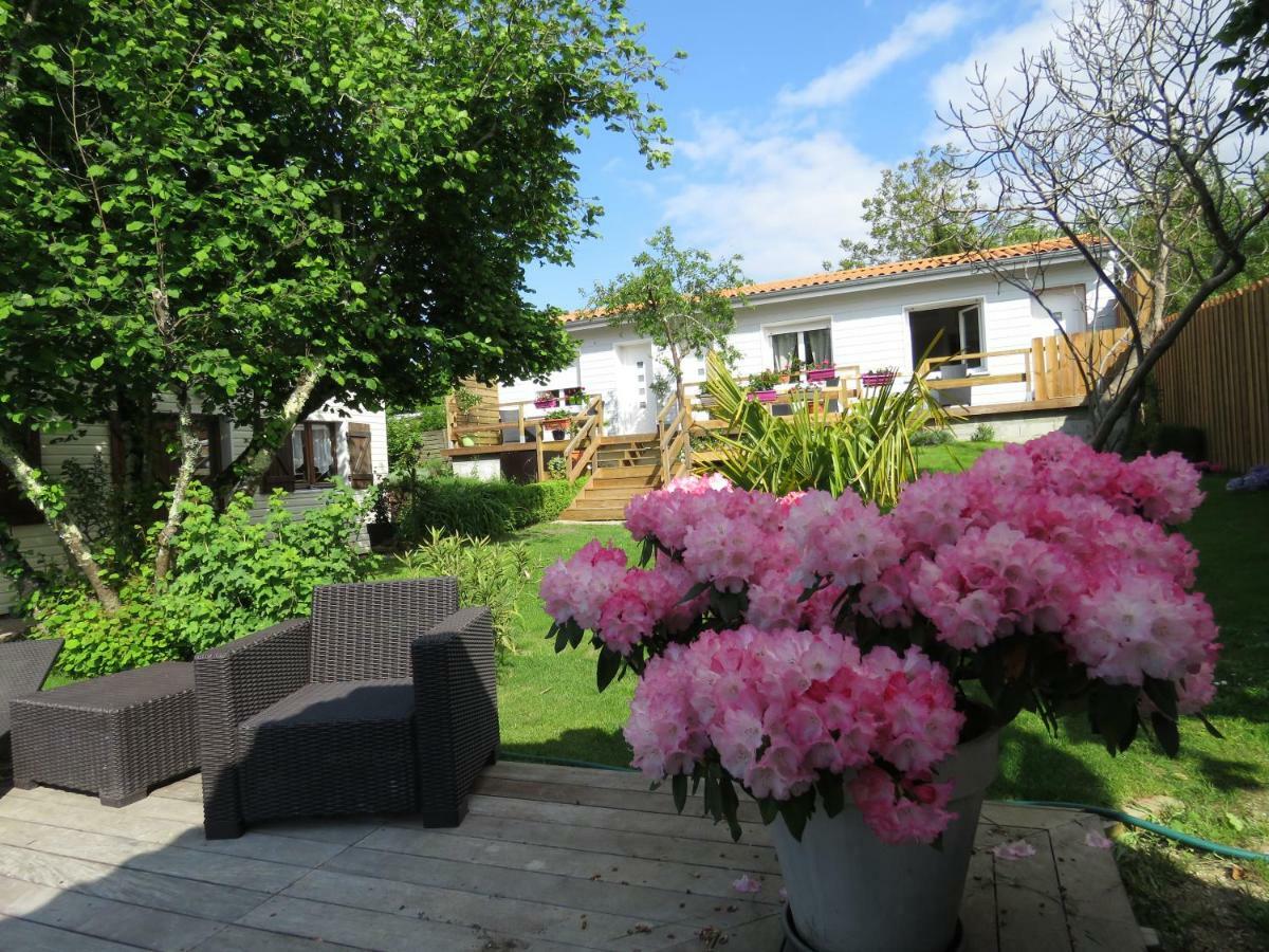 Les Arums De Fondeminjean Bed & Breakfast